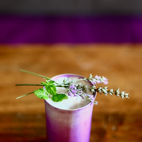 LAVENDAR & LEMON GIN FIZZ