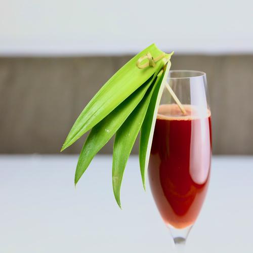 THE INVERTED CHAMPAGNE COCKTAIL